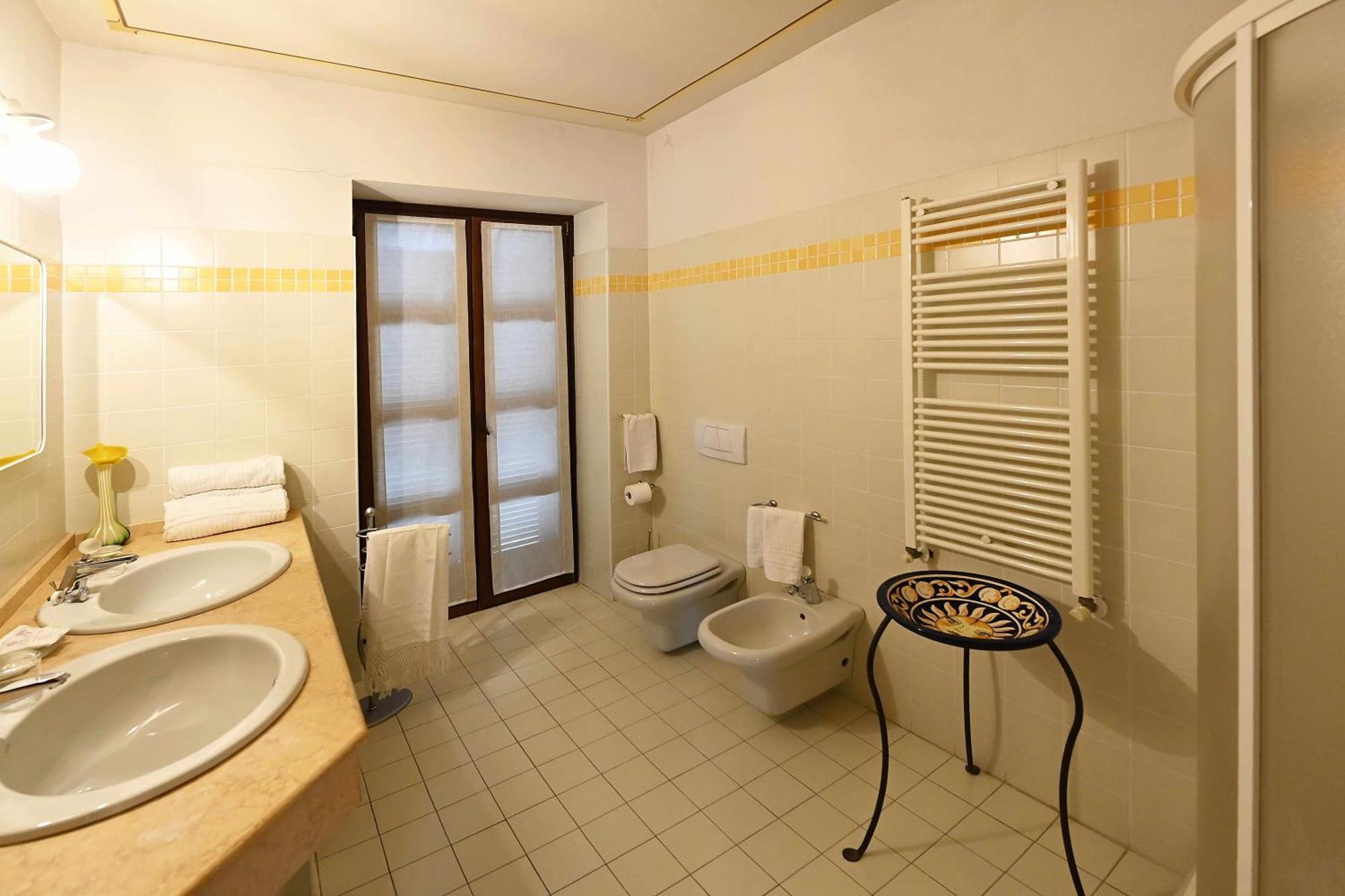 La Ca Dolga Guest House La Morra Bilik gambar
